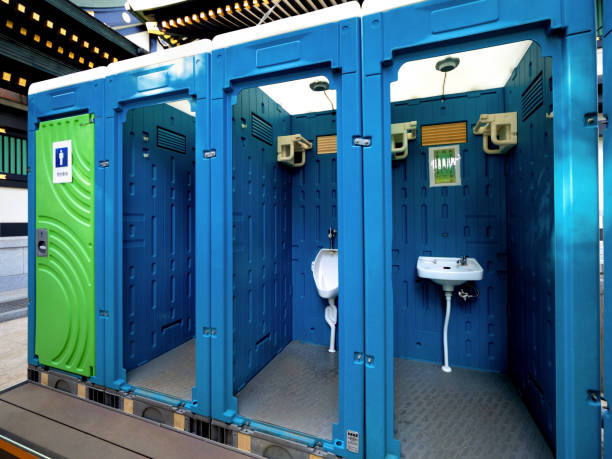 Best Temporary restroom rental  in Long Beach, WA